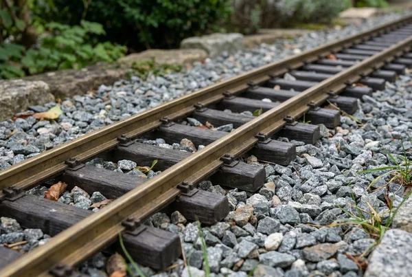 Welche gleise eignen sich am besten für die gartenbahn spur g – Detailansicht