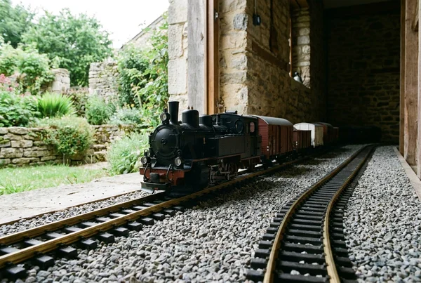 überspannungsschutz für gartenbahn digitalanlage bei gewitter – Detailansicht
