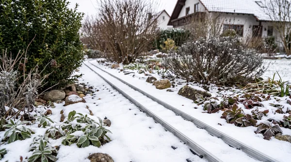 Können vernickelte Spur G Gleise im Winter draußen bleiben?