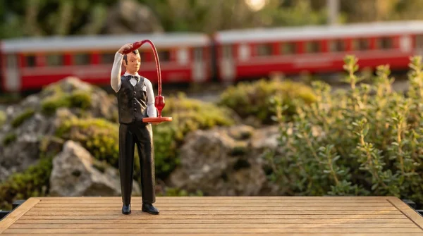 ML-Train Sommelier Stephano RhB Glacier-Express Spur G Figur Handbemalt, Wetterfest_auswahl7