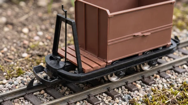 Kastenlore mit Bremserbühne Grubenhunt Feldbahnwagen braun Spur G Bausatz ML-Train 88919365_auswahl1